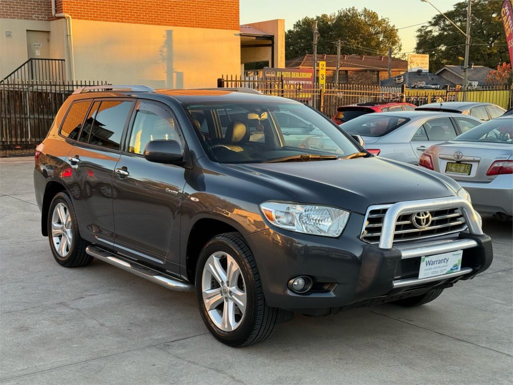 TOYOTA KLUGER 2008
