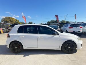 VOLKSWAGEN GOLF 2012