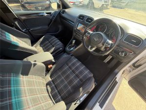 VOLKSWAGEN GOLF 2012